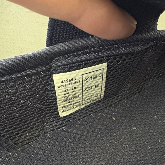 Lands' End Women's Navy and White Mesh Sneakers - Picture 4 of 4